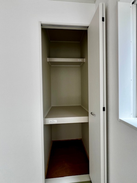 久留米市東合川新町第2-2号棟の収納|和室　収納スペース完備