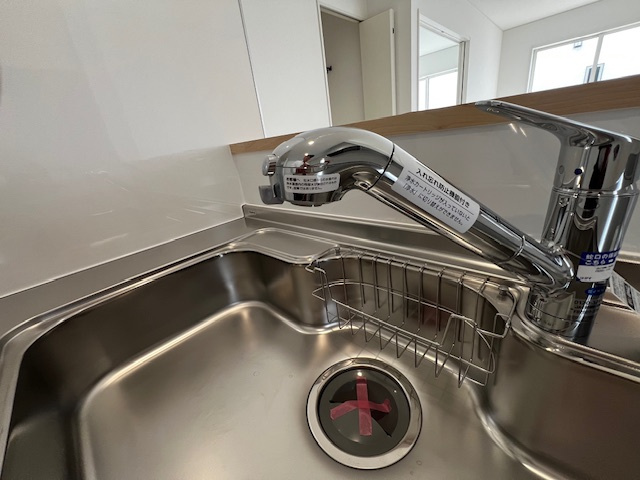 久留米市東合川新町第2-2号棟のキッチン|浄水器つ付き