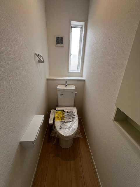 久留米市東合川新町第2-2号棟のトイレ|多機能トイレ1Fと2Fにあり