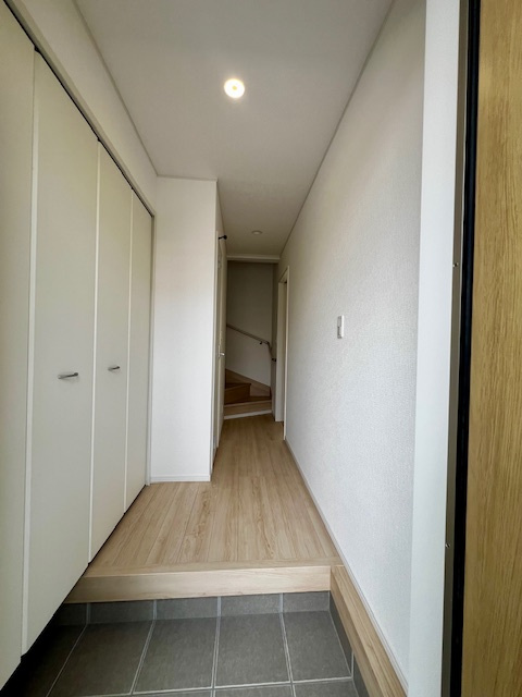 久留米市東合川新町第2-2号棟の玄関