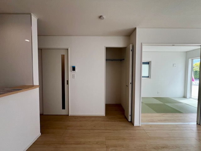 久留米市東合川新町第2-2号棟の居間・リビング