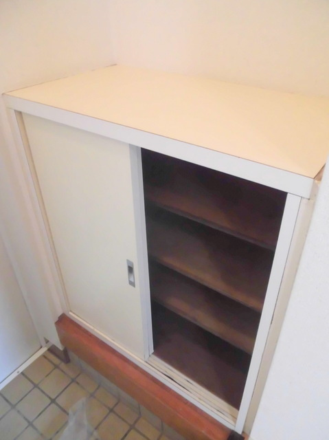 ホワイトヒルズの収納|★シューズボックス★