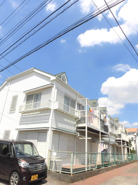 ホワイトヒルズの外観