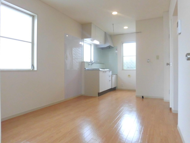 ホワイトヒルズの居間・リビング|★フローリング★