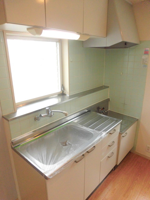 ホワイトヒルズのキッチン|★作業スペースの広いキッチン★