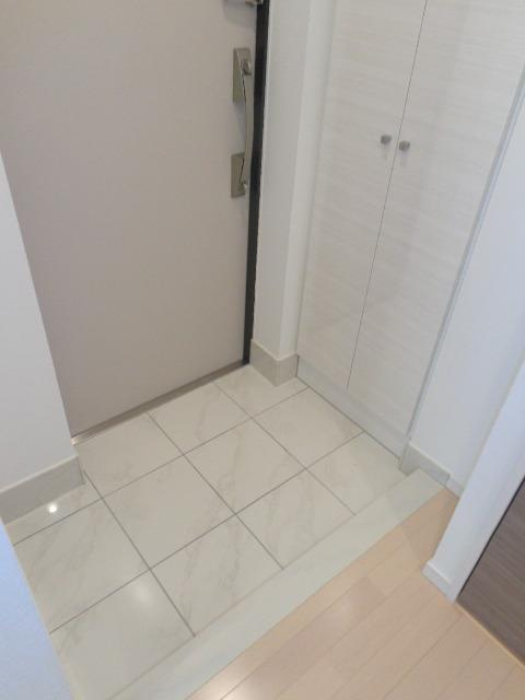 アクサス深川住吉の玄関