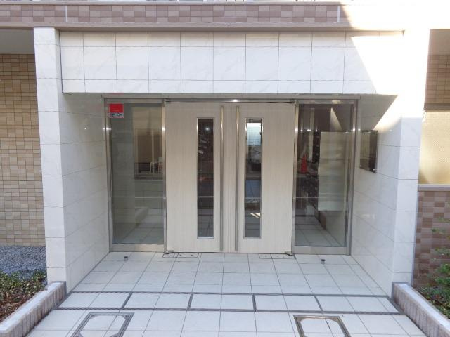 アクサス深川住吉のエントランス