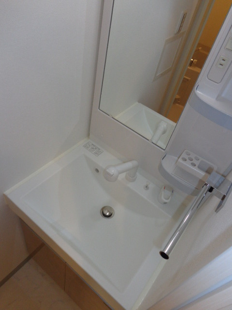 アクサス深川住吉の洗面所