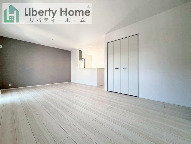 牛久市神谷1丁目01期　新築戸建の居間・リビング