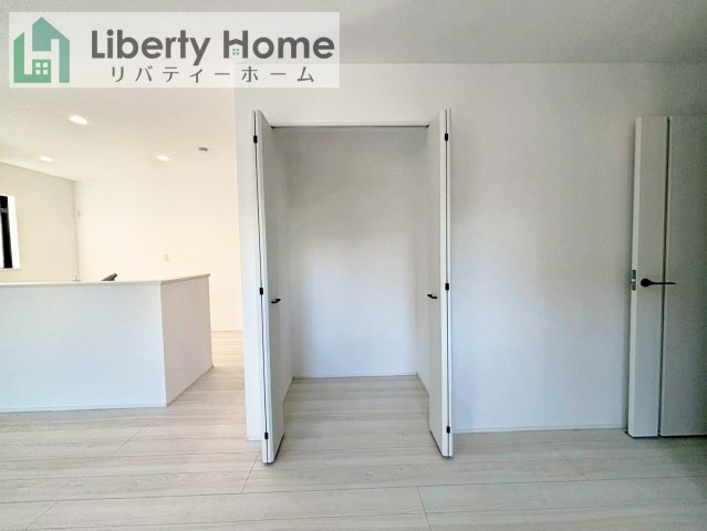 牛久市神谷1丁目01期　新築戸建の収納