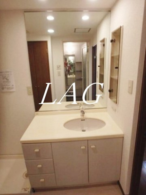 【洗面所】 | 目黒青葉台グランドハイツ | 洗面台です。