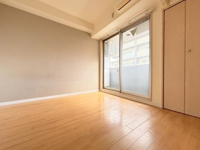 グランパシフィック十三の居間・リビング