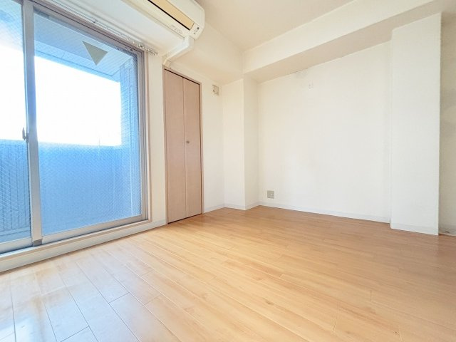 グランパシフィック十三の洋室