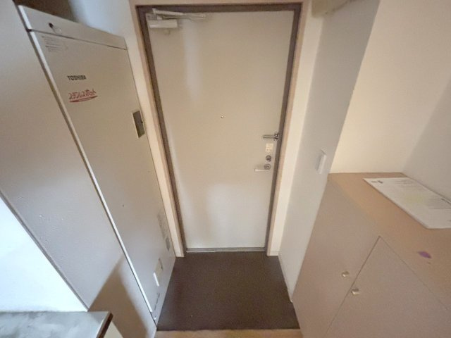 グランパシフィック十三の玄関