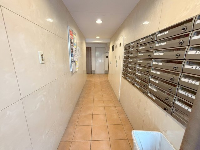 グランパシフィック十三のロビー