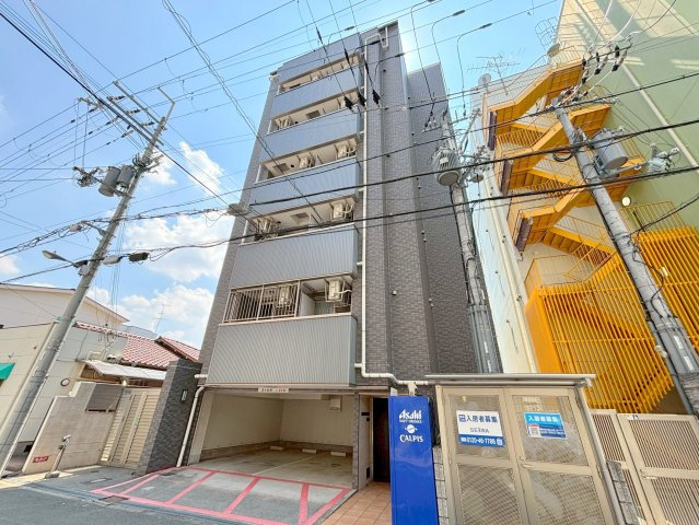 グランパシフィック十三の外観