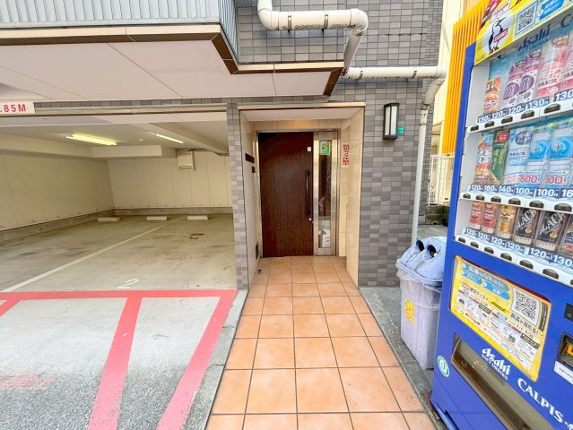 グランパシフィック十三のエントランス