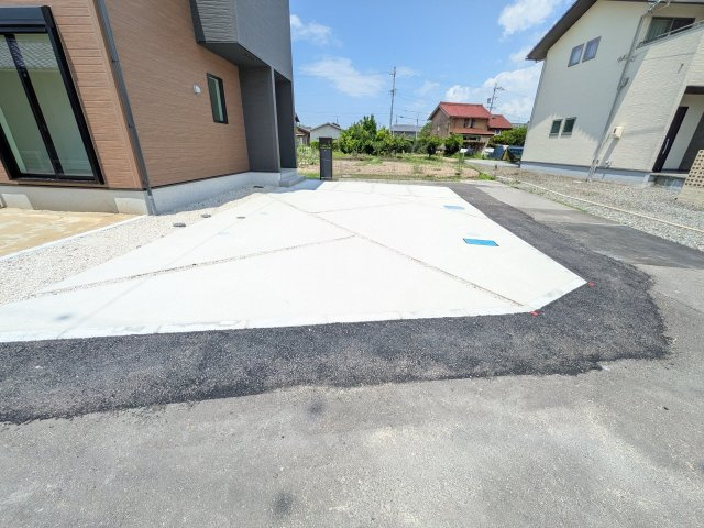リナージュ常滑市蒲池町1期　1号棟の駐車場|駐車スペース2台可能