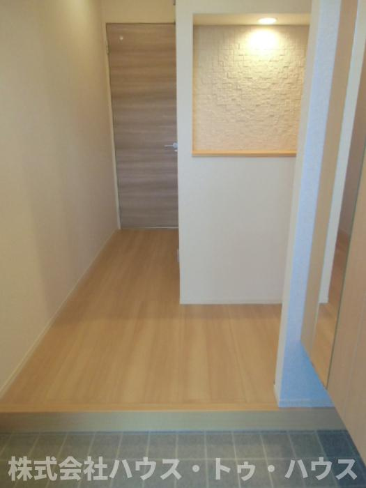 WEST COURT 楓の玄関