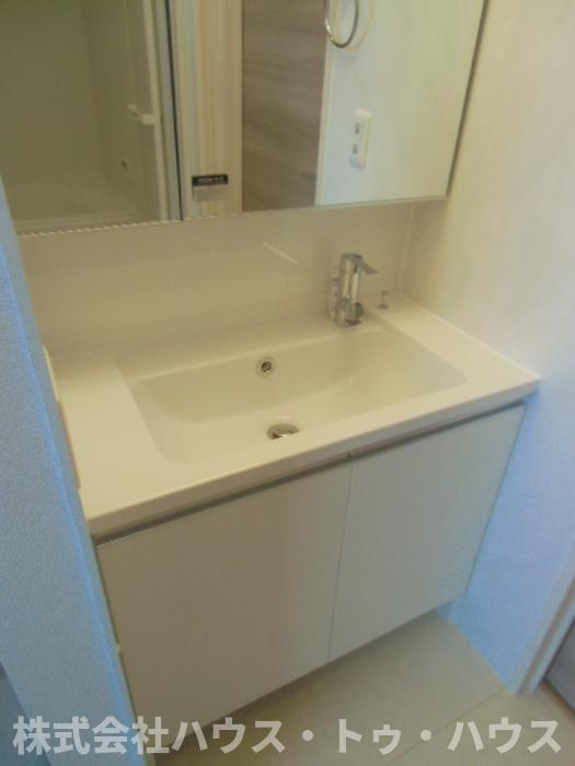 WEST COURT 楓の洗面所