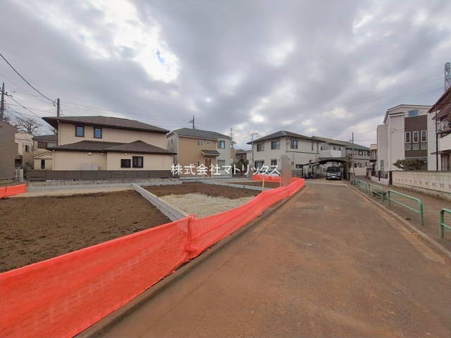 練馬区西大泉1丁目　開放的なロケーション　角地含む全3棟の前面道路含む現地写真