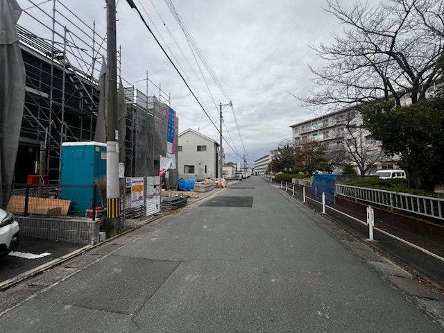 久留米市東合川新町第2-2号棟の前面道路含む現地写真|前面道路含む現地写真です