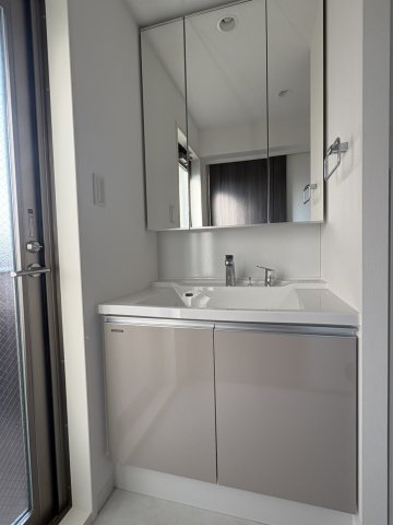 アルファスマート新居浜駅Ⅱの独立洗面台