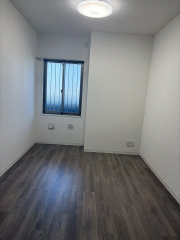 アルファスマート新居浜駅Ⅱの洋室