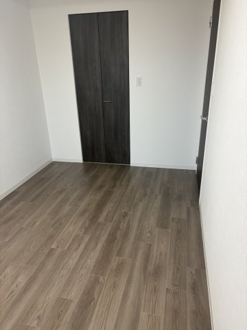 アルファスマート新居浜駅Ⅱの洋室