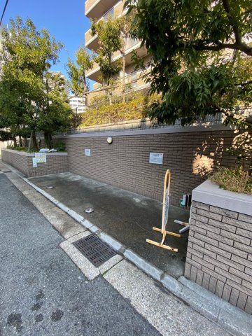 ブルームライフ兵庫の駐車場