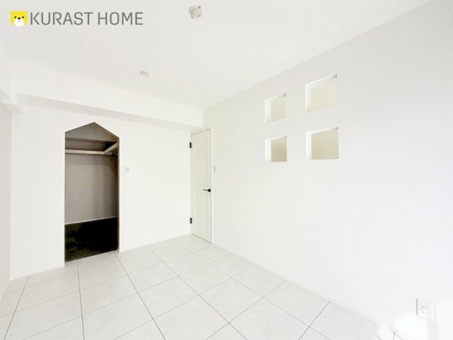 サンマンション丸太町　4階の洋室|洋室5.5帖