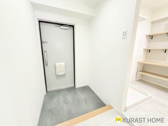 サンマンション丸太町　4階の玄関