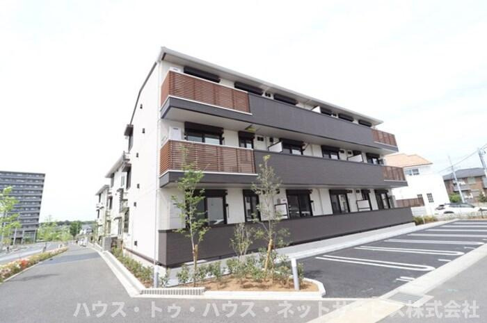 リリー　アネラ