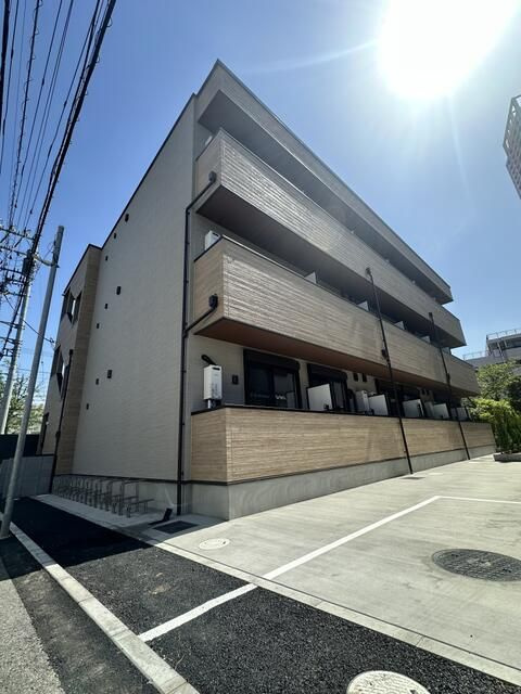 ＮＥＳａｌｌａの外観