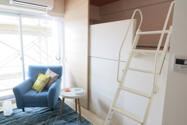 コーラルポワント難波WESTの洋室