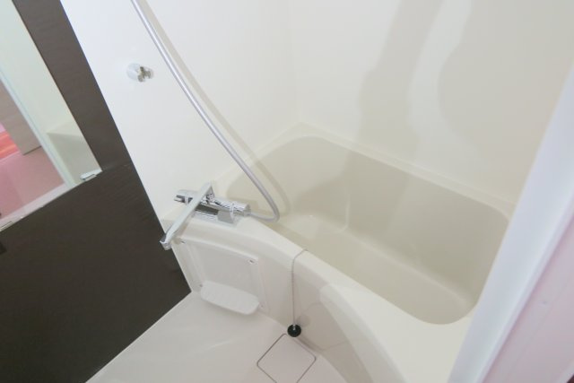 コーラルポワント難波WESTの浴室