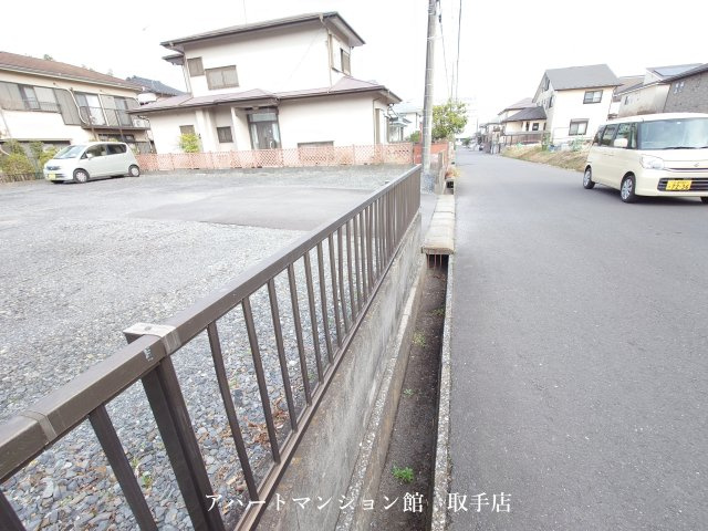 成島駐車場の駐車場