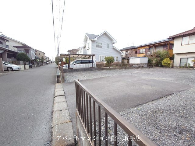 成島駐車場の駐車場