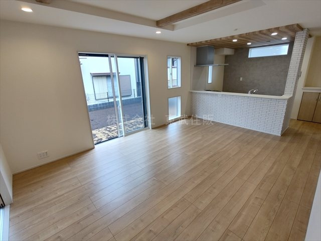 【居間・リビング】の画像