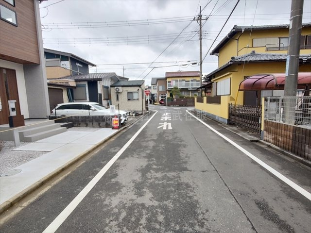 【前面道路含む現地写真】の画像