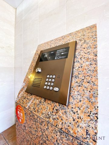 アマービレ中島のエントランス