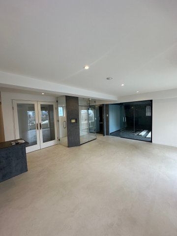 メゾン青山のロビー