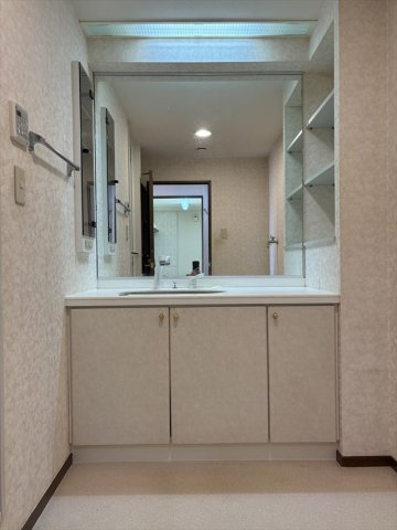 ルネ・グランテラスの独立洗面台