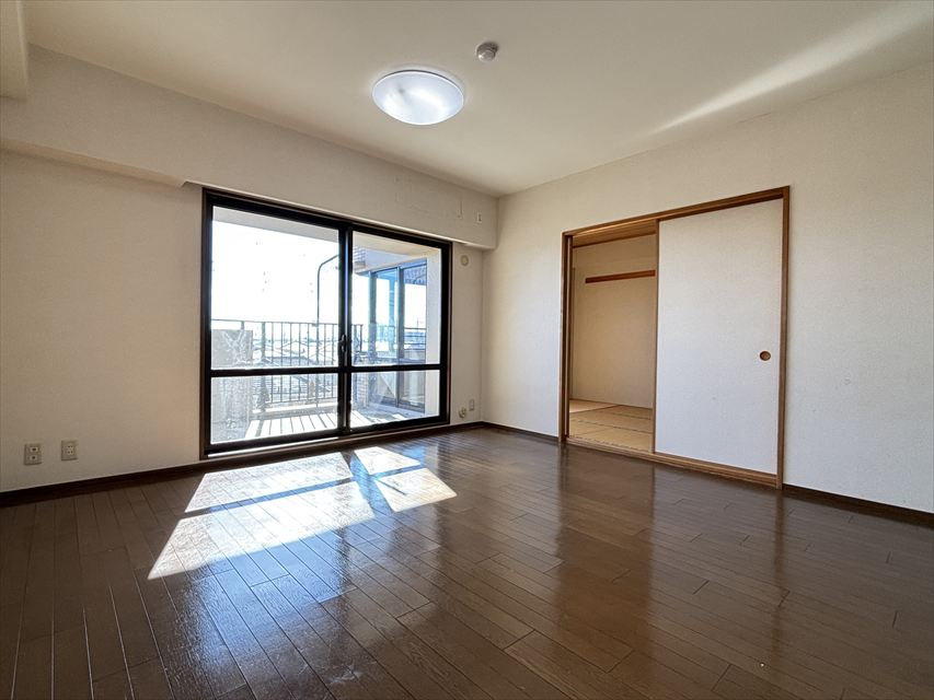 ルネ・グランテラスの居間・リビング