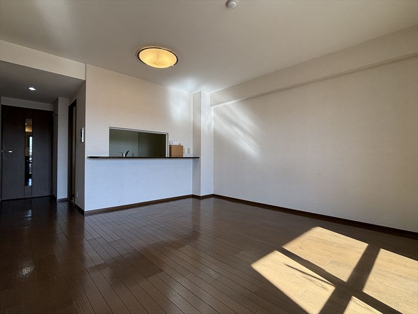 ルネ・グランテラスの居間・リビング