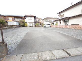 【駐車場】