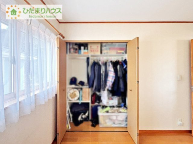 【収納】 | つくば市豊里の杜2丁目　中古戸建 | ハンガーパイプ付でお洋服の出し入れもラクラクです！