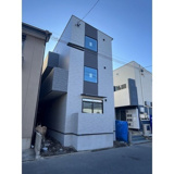 SEREINE NEFLIERの画像