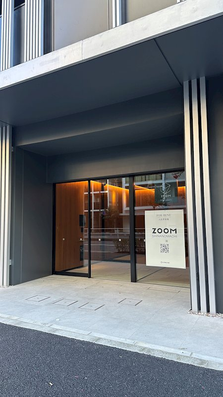 ZOOM信濃町のエントランス|ZOOM信濃町