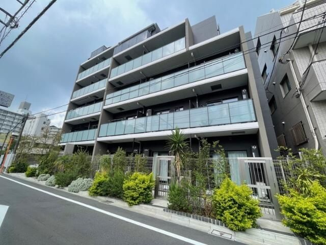 レジディア高田馬場の外観